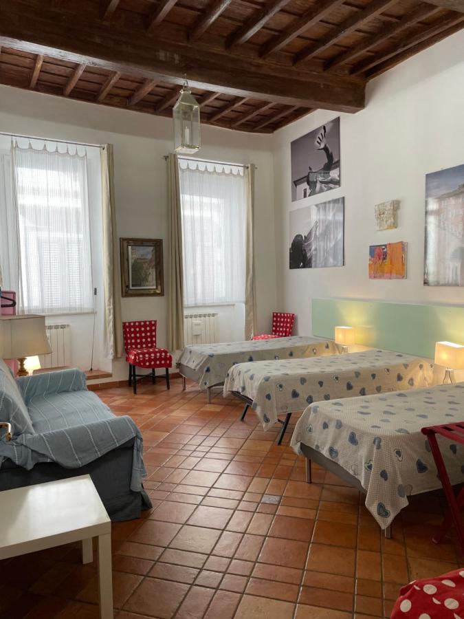 Piazza Farnese Apartment Rome Bagian luar foto
