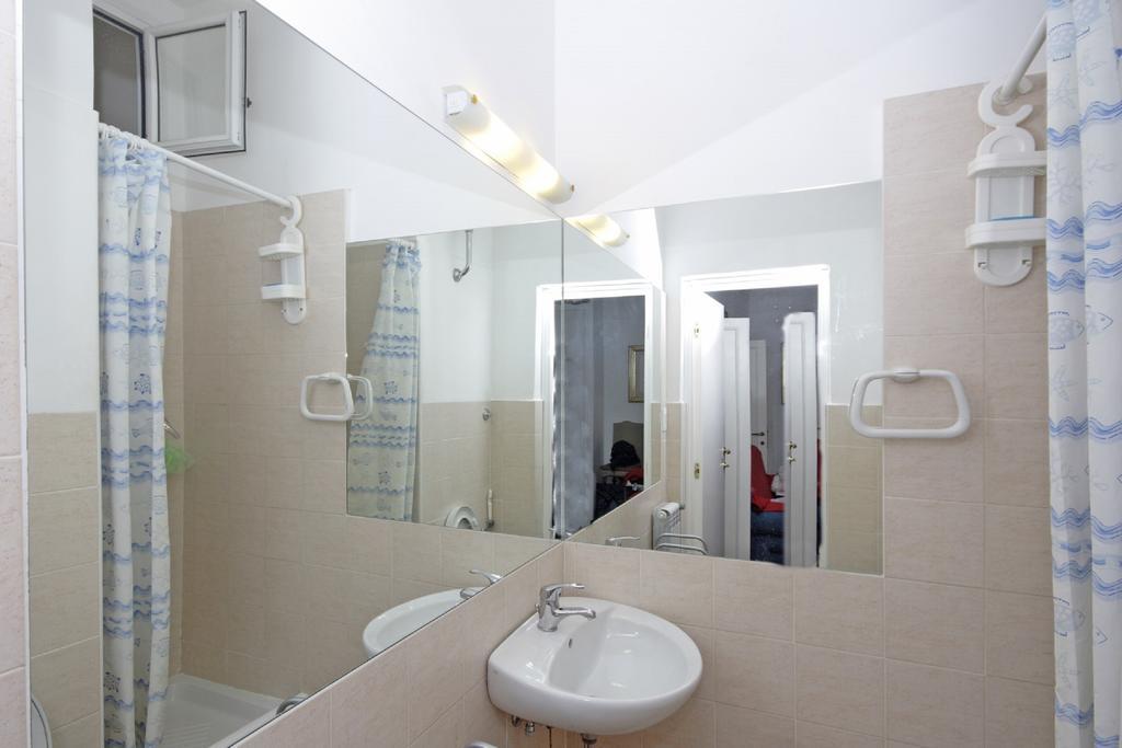Piazza Farnese Apartment Rome Bagian luar foto
