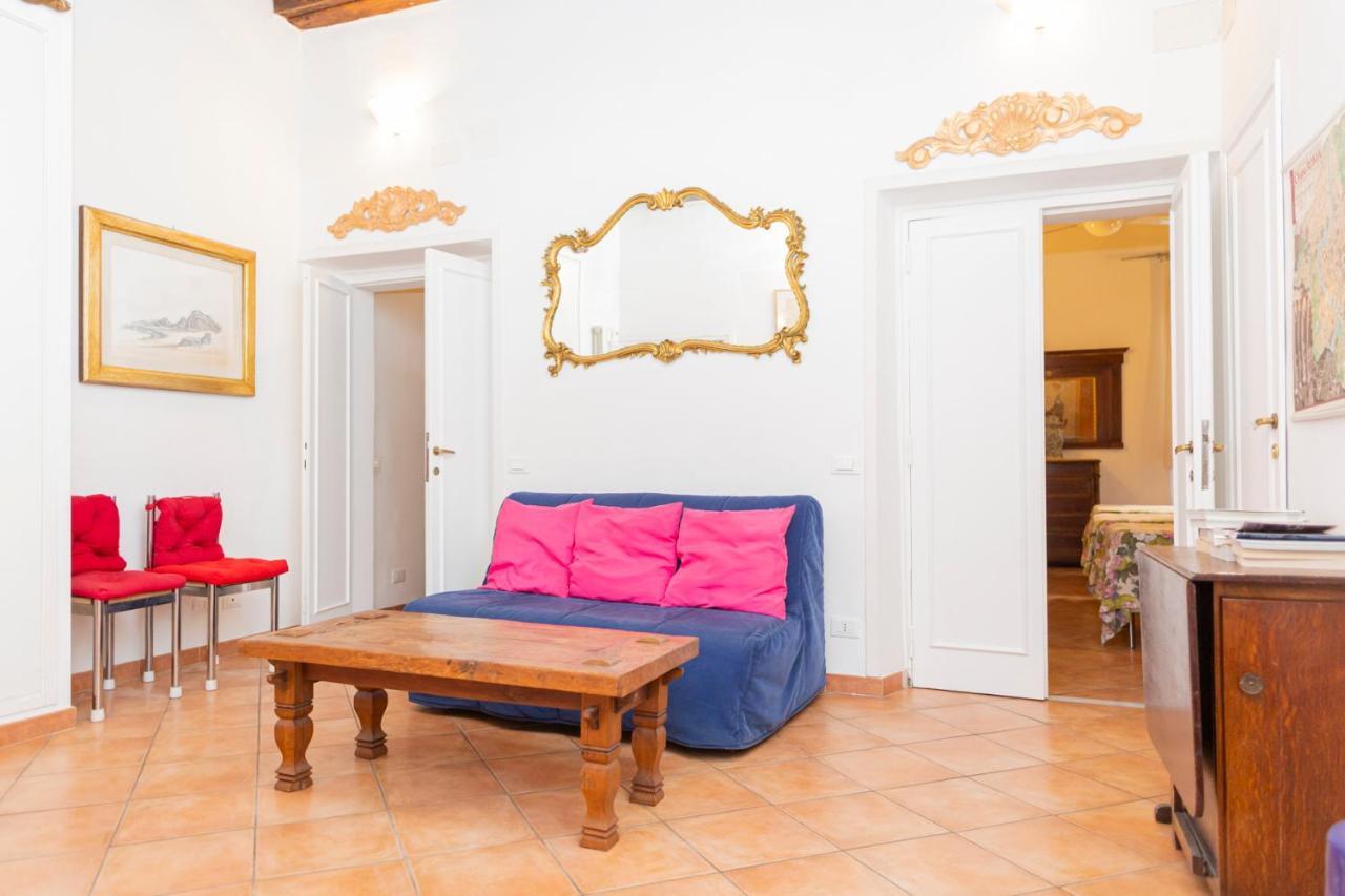 Piazza Farnese Apartment Rome Bagian luar foto