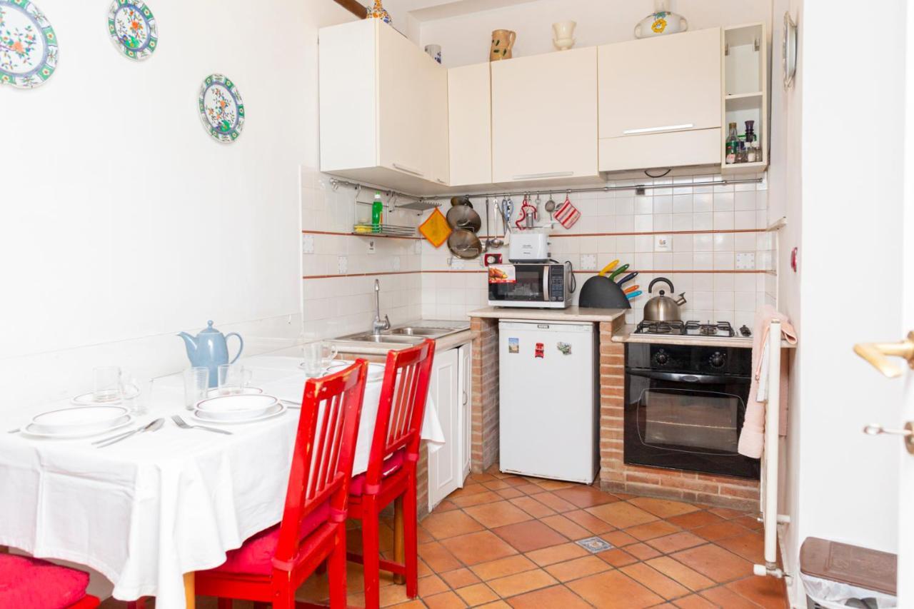 Piazza Farnese Apartment Rome Bagian luar foto